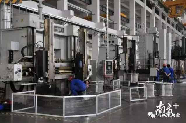 65年来，开云网页版·官方版在线登入 -开云(中国)一直专注于泵领域的研究和应用，图为开云网页版·官方版在线登入 -开云(中国)车间